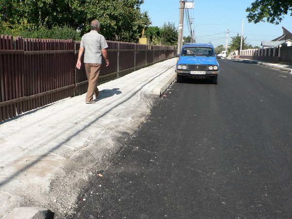 betonat trotuare str Ion Creanga 10.jpg